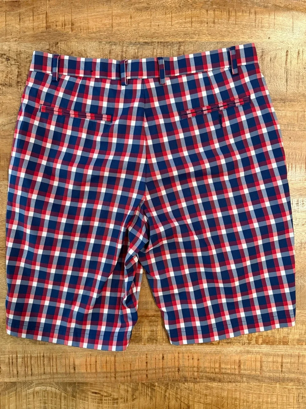 Walter Hagen Plaid Golf Shorts Men’s Size 34 Red Blue White Performance EUC